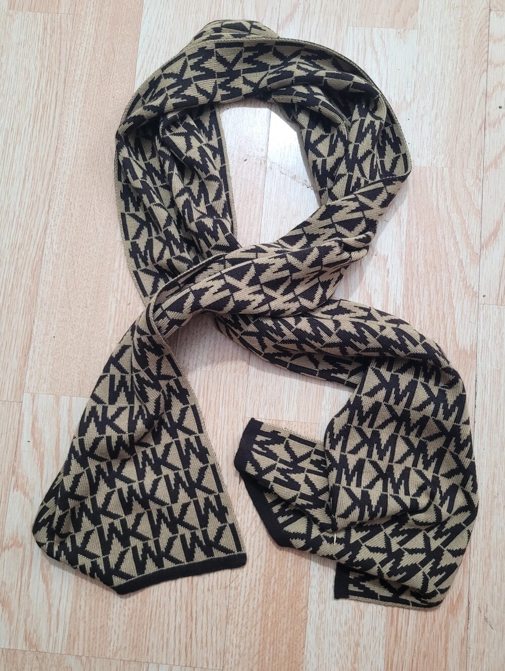 Michael Kors Monogram Knit Scarf - Black and Tan One Sz